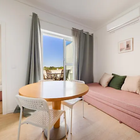 Отель Paraiso Da Caparica 3*