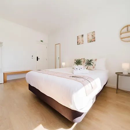 Paraiso Da Caparica Hotell 3*