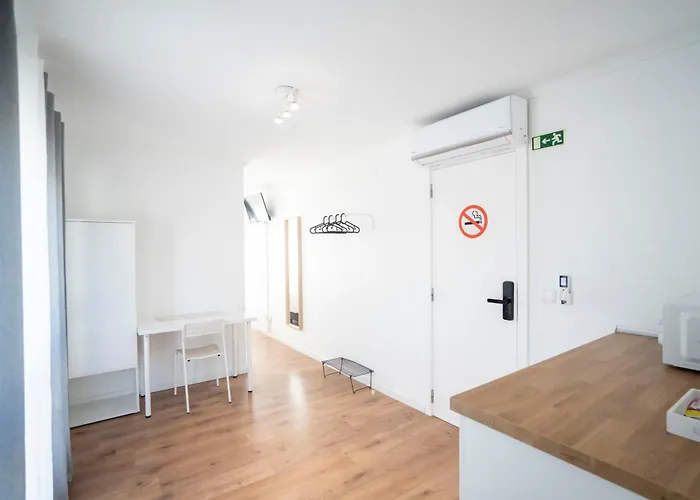 Paraiso Da Caparica Otel 3*