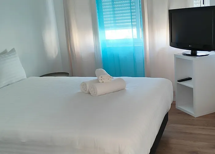 Hotel Paraiso Da Caparica 3*